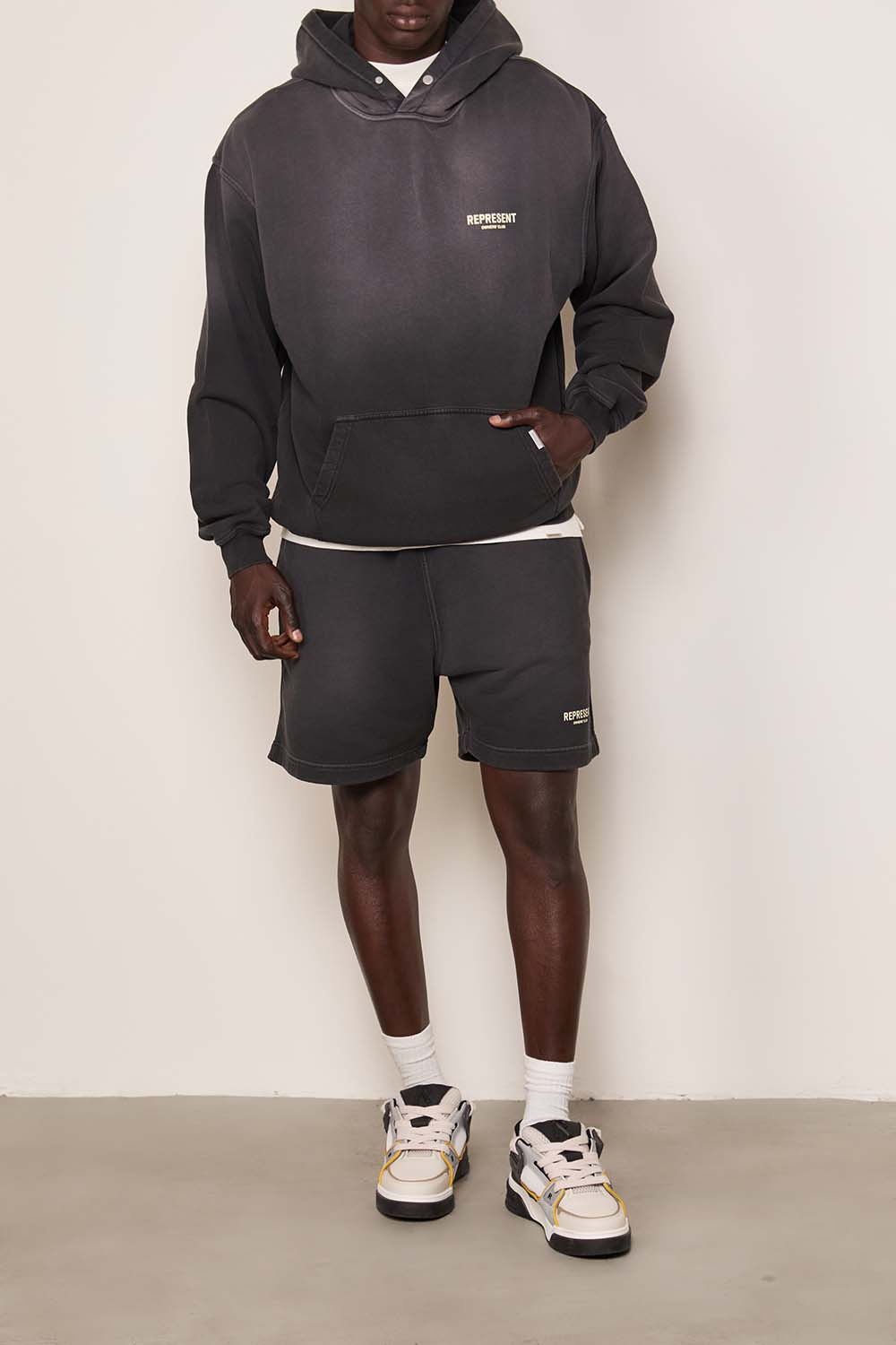 סווטשירט קפוצ'ון